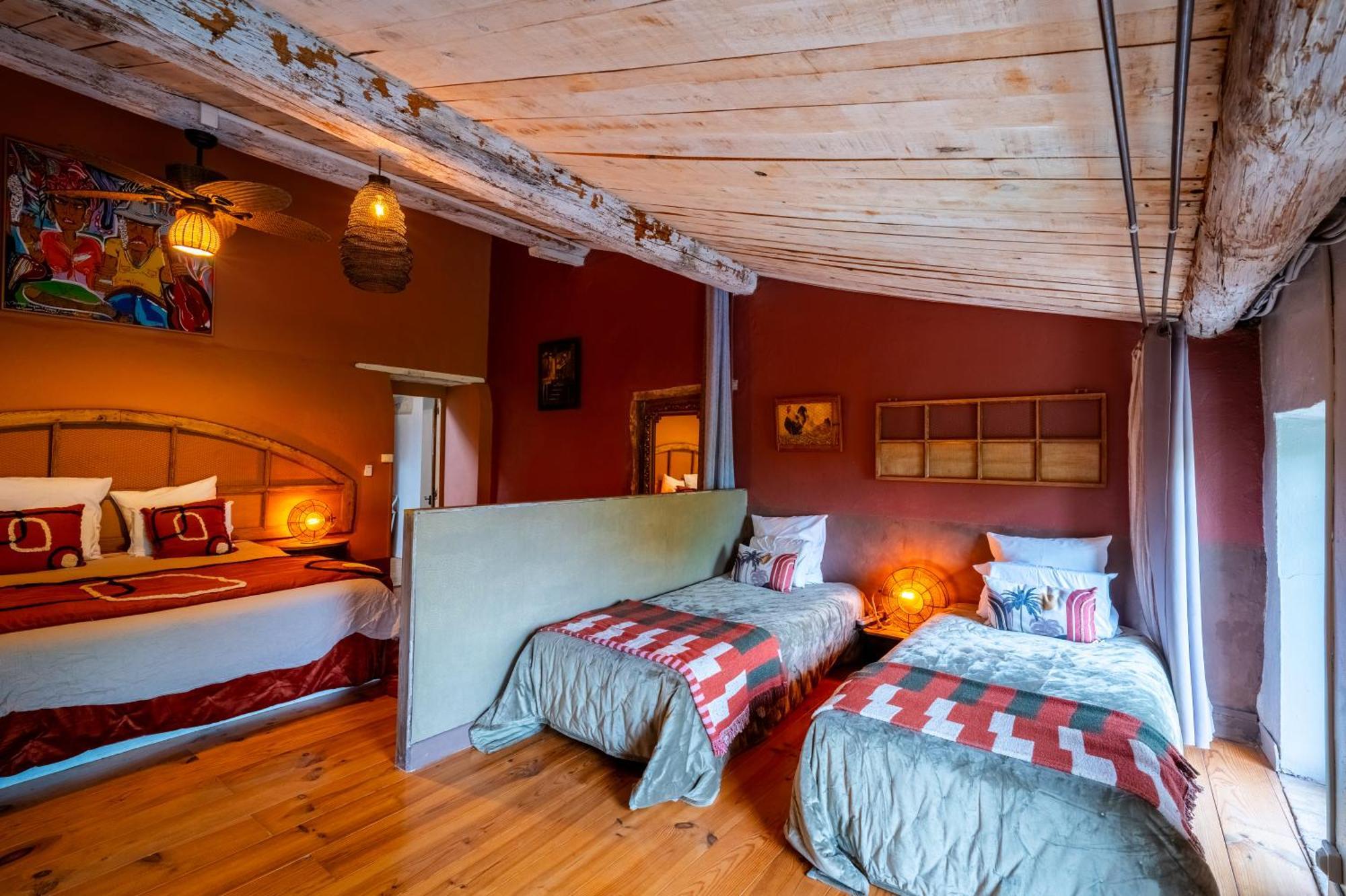 Prieure Saint-Louis Maison D'Hotes Флур Экстерьер фото